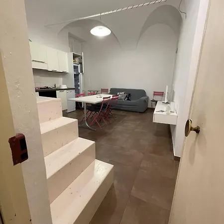 Serenella A Due Passi Dal Mare Posizione Centralissima, Spiagge E Sentieri A Portata Di Mano Appartamento Finale Ligure